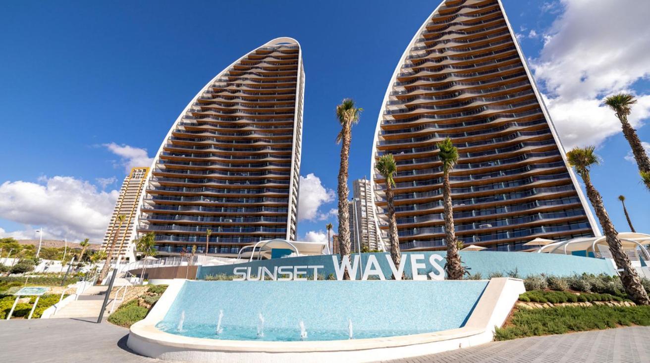 Sunset Waves Vistas Al Mar Apartamento Benidorm Exterior foto